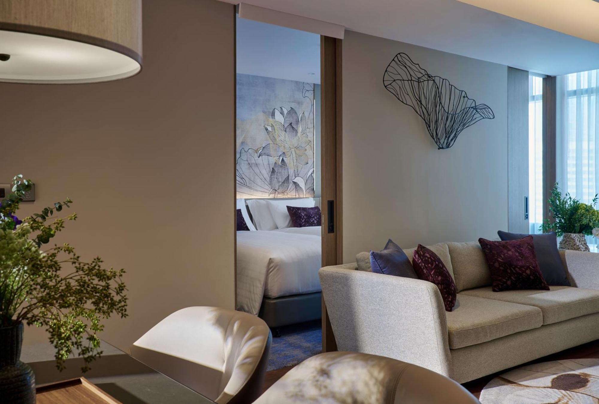 Chatrium Grand Бангкок Екстер'єр фото A sliding door
